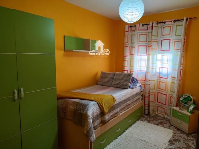 Appartement de 2 chambres à louer à Guía de Isora - 900 € (Ref: 9872301)