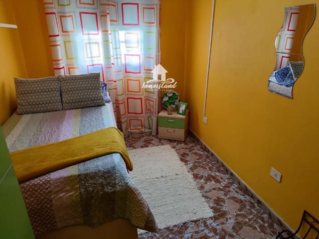 Appartement de 2 chambres à louer à Guía de Isora - 900 € (Ref: 9872301)
