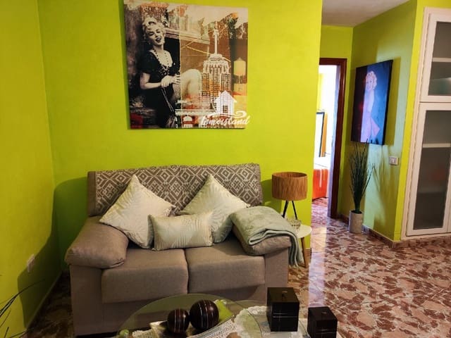 Appartement de 2 chambres à louer à Guía de Isora - 900 € (Ref: 9872301)