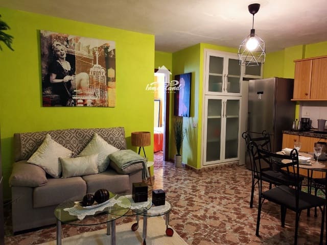 Appartement de 2 chambres à louer à Guía de Isora - 900 € (Ref: 9872301)