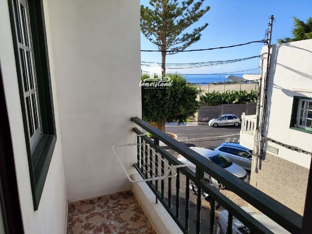 Appartement de 2 chambres à louer à Guía de Isora - 900 € (Ref: 9872301)