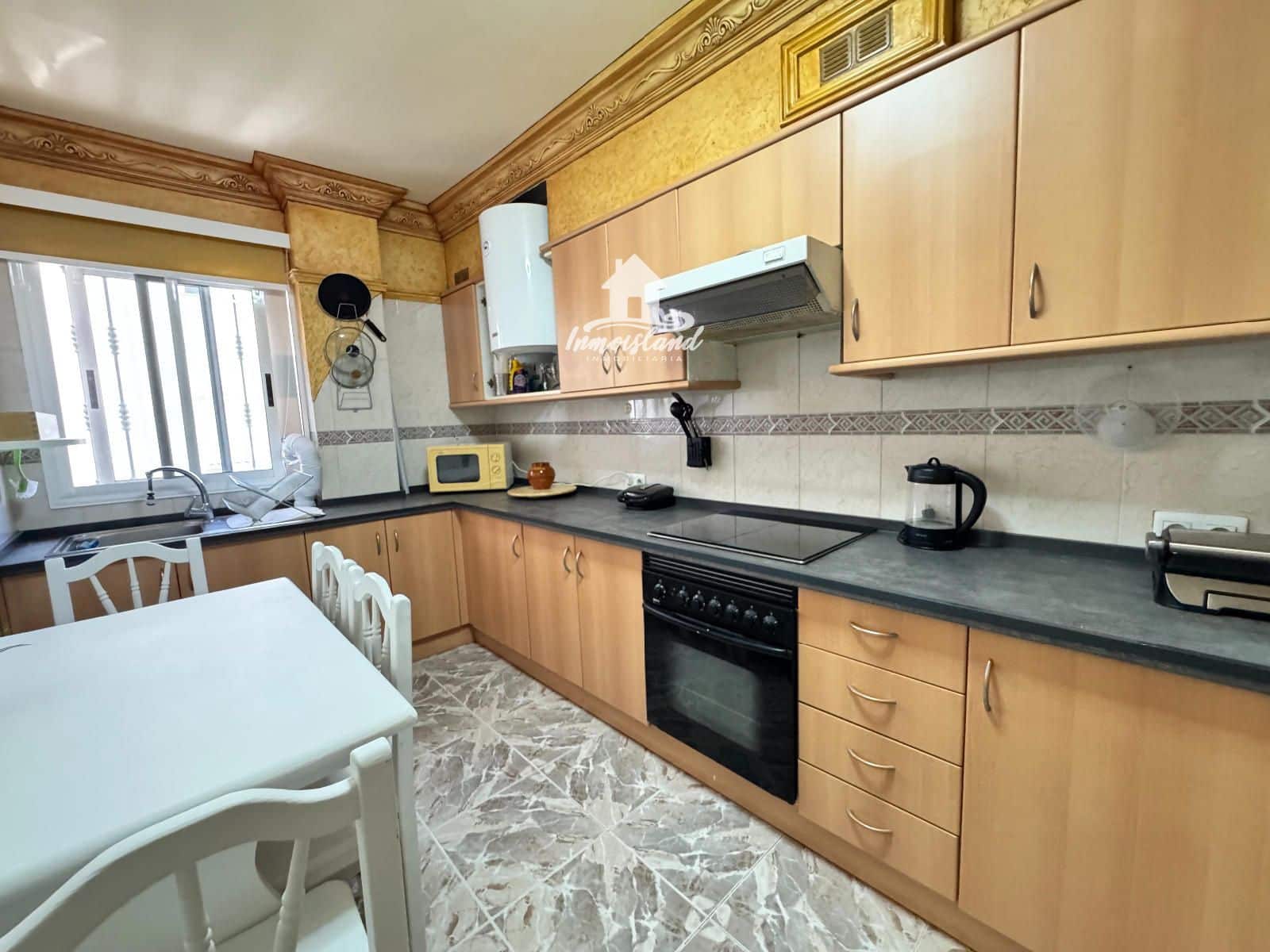 Piso de 4 habitaciones en Buzanada en alquiler con garaje - 1.300 € (Ref: 9944734)