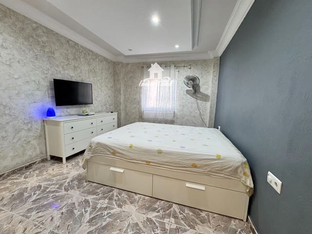 Piso de 4 habitaciones en Buzanada, Arona en alquiler con garaje - 1.300 € (Ref: 9944734)