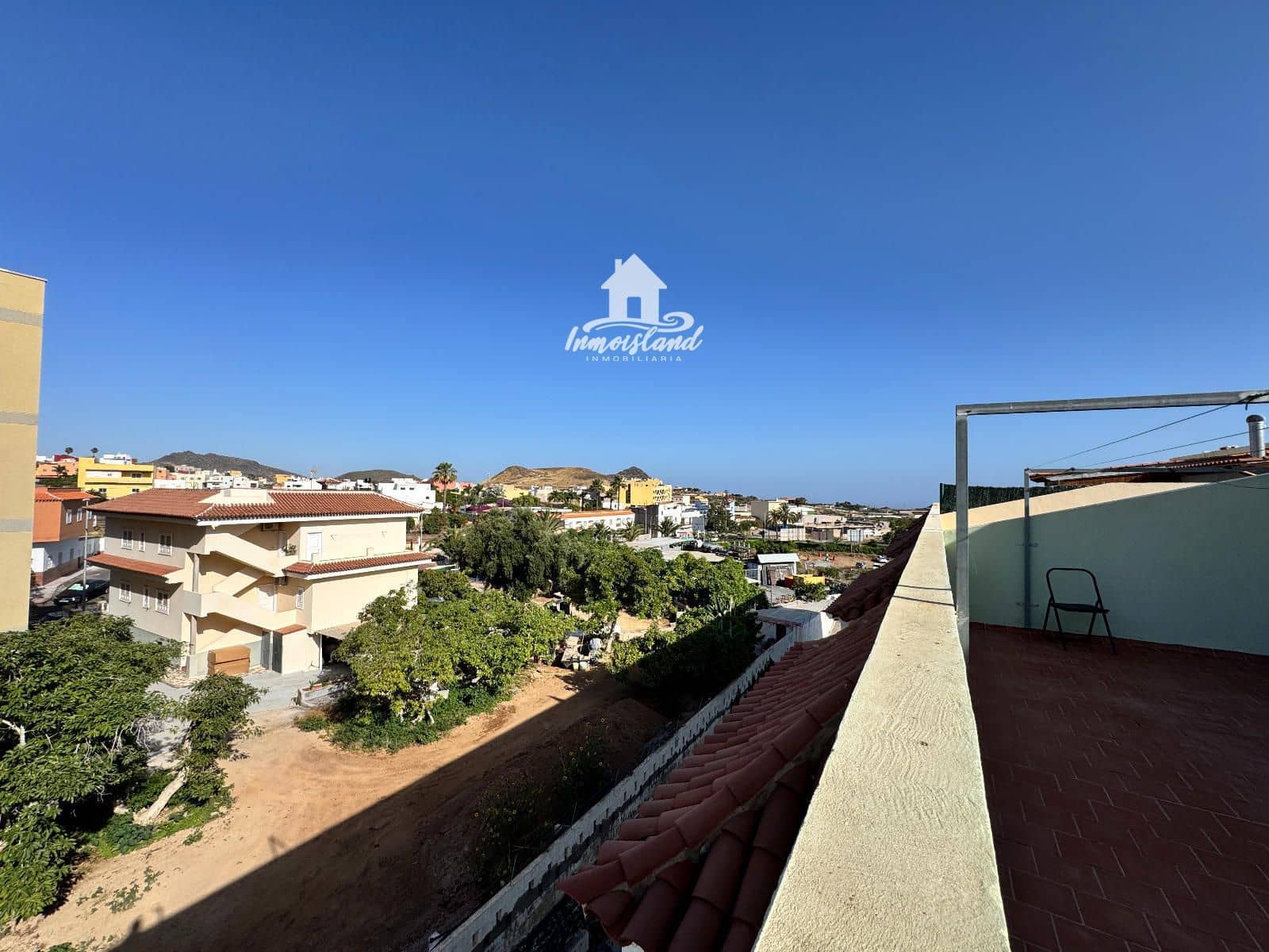 Piso de 4 habitaciones en Buzanada en alquiler con garaje - 1.300 € (Ref: 9944734)