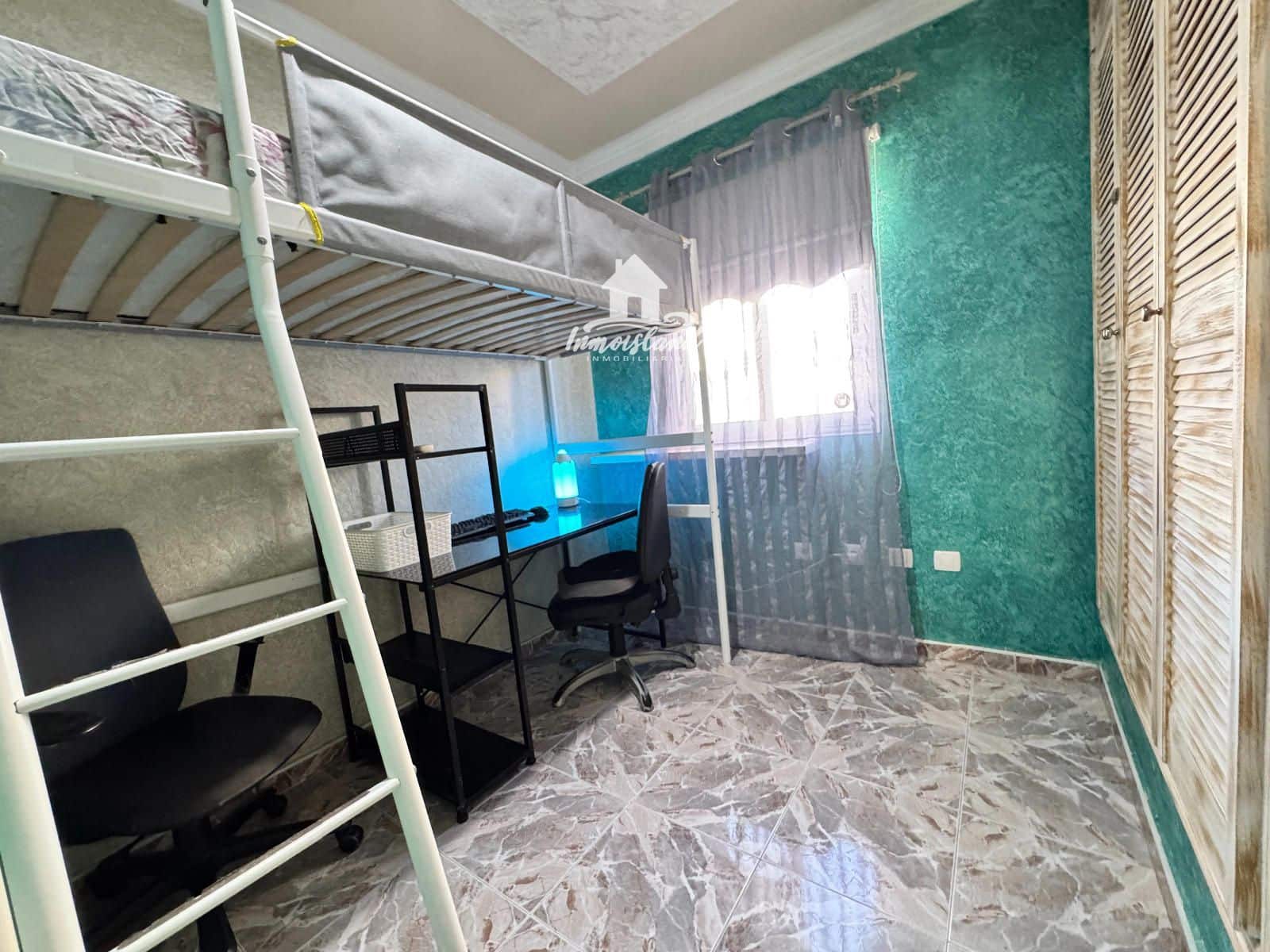 Piso de 4 habitaciones en Buzanada en alquiler con garaje - 1.300 € (Ref: 9944734)