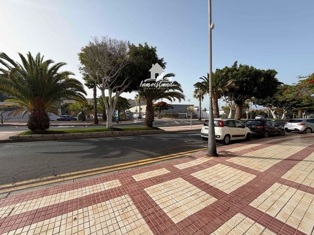 Garage à vendre à Casco Urbano, Adeje - 43 000 € (Ref: 9950635)