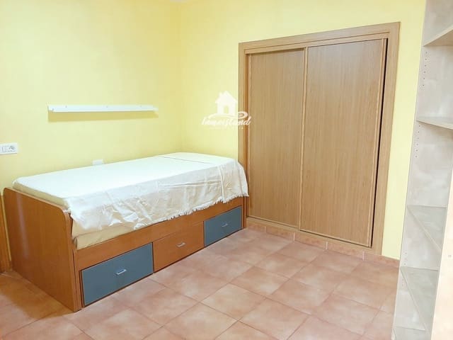 2 soveværelse Lejlighed til leje i El Medano, Granadilla de Abona - € 1.050 (Ref: 9974229)