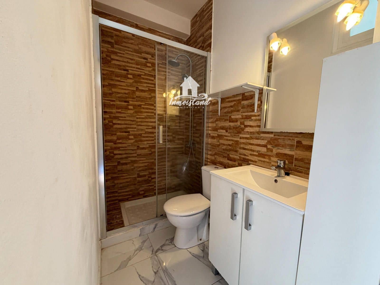 2 sovrum Lägenhet att hyra i Costa del Silencio med pool - 1 000 € (Ref: 9984026)