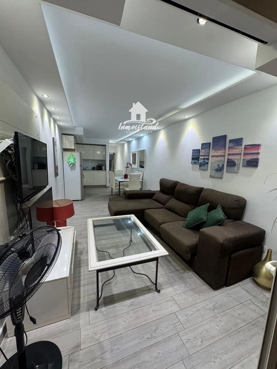 2 bedroom Flat for rent in Costa Adeje with pool garage - € 1,850 (Ref: 9997906)