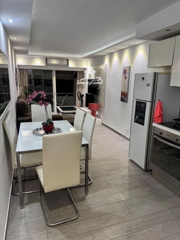 2 slaapkamer Flat te huur in Playa de las Américas, Adeje - € 1.850 (Ref: 9997906)