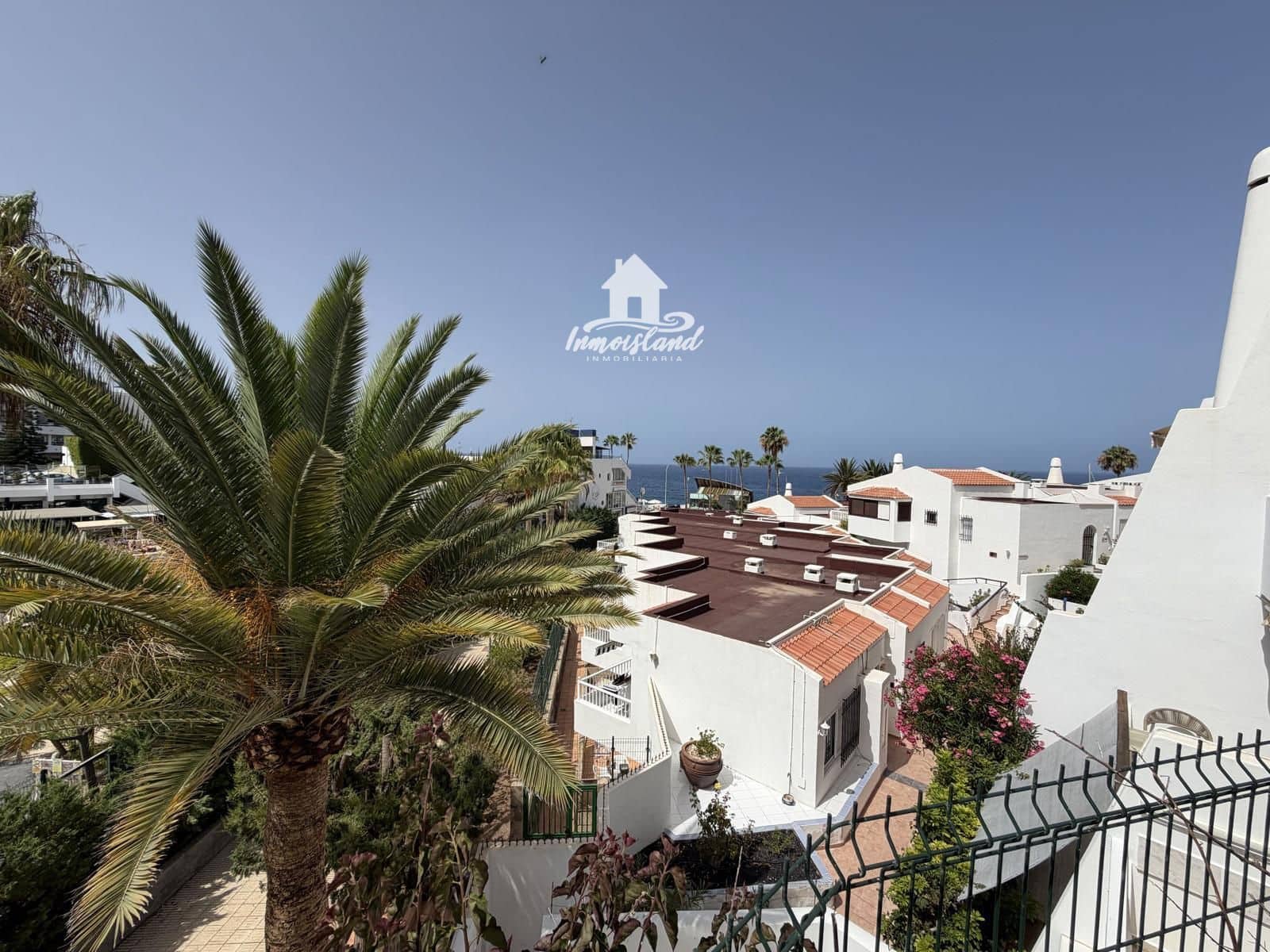 2 bedroom Flat for rent in Costa Adeje with pool garage - € 1,850 (Ref: 9997906)