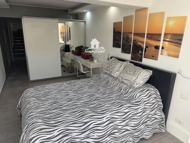 2 slaapkamer Flat te huur in Playa de las Américas, Adeje - € 1.850 (Ref: 9997906)