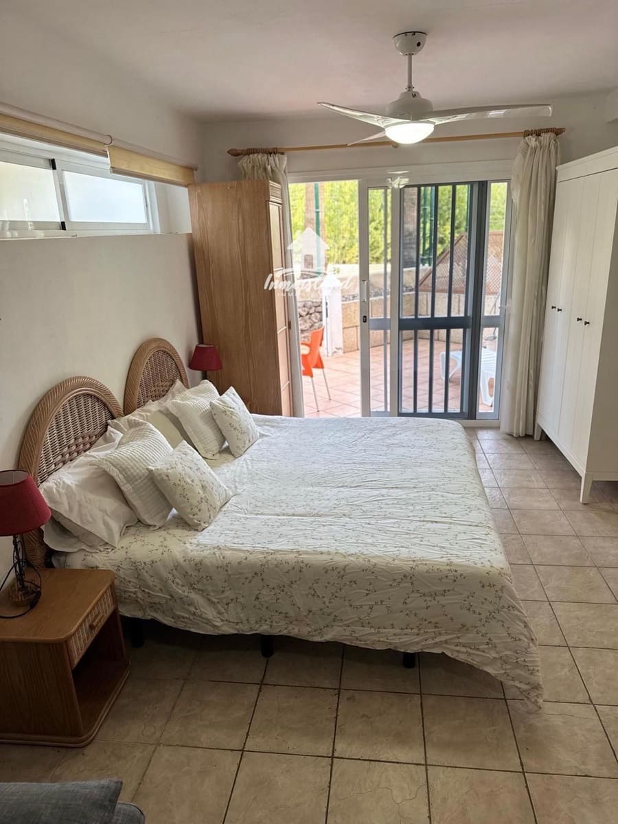 1 slaapkamer Flat te huur in Costa Adeje met zwembad - € 1.100 (Ref: 9997907)