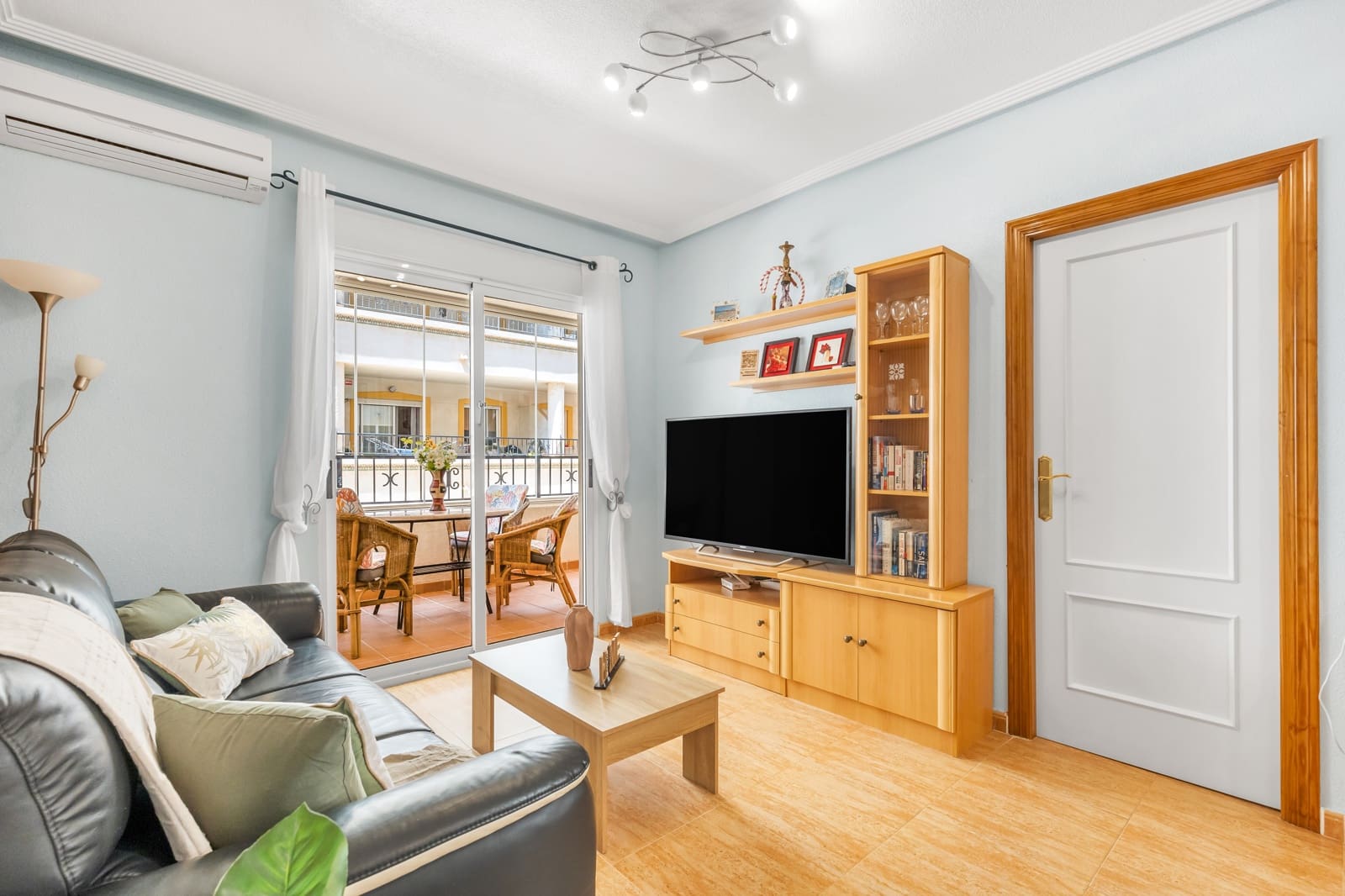 2 soveværelse Lejlighed til salg i Playa Flamenca med swimmingpool - € 142.000 (Ref: 10145129)