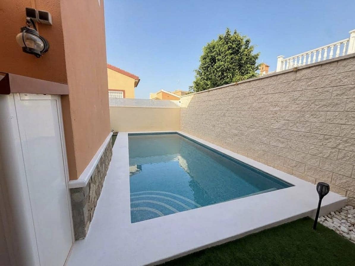 2 chambre Villa/Maison à vendre à Playa Flamenca avec piscine - 365 000 € (Ref: 10154273)