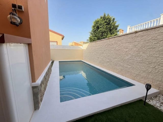 2 Zimmer Villa zu verkaufen in Playa Flamenca, Orihuela mit Pool - 365.000 € (Ref: 10154273)