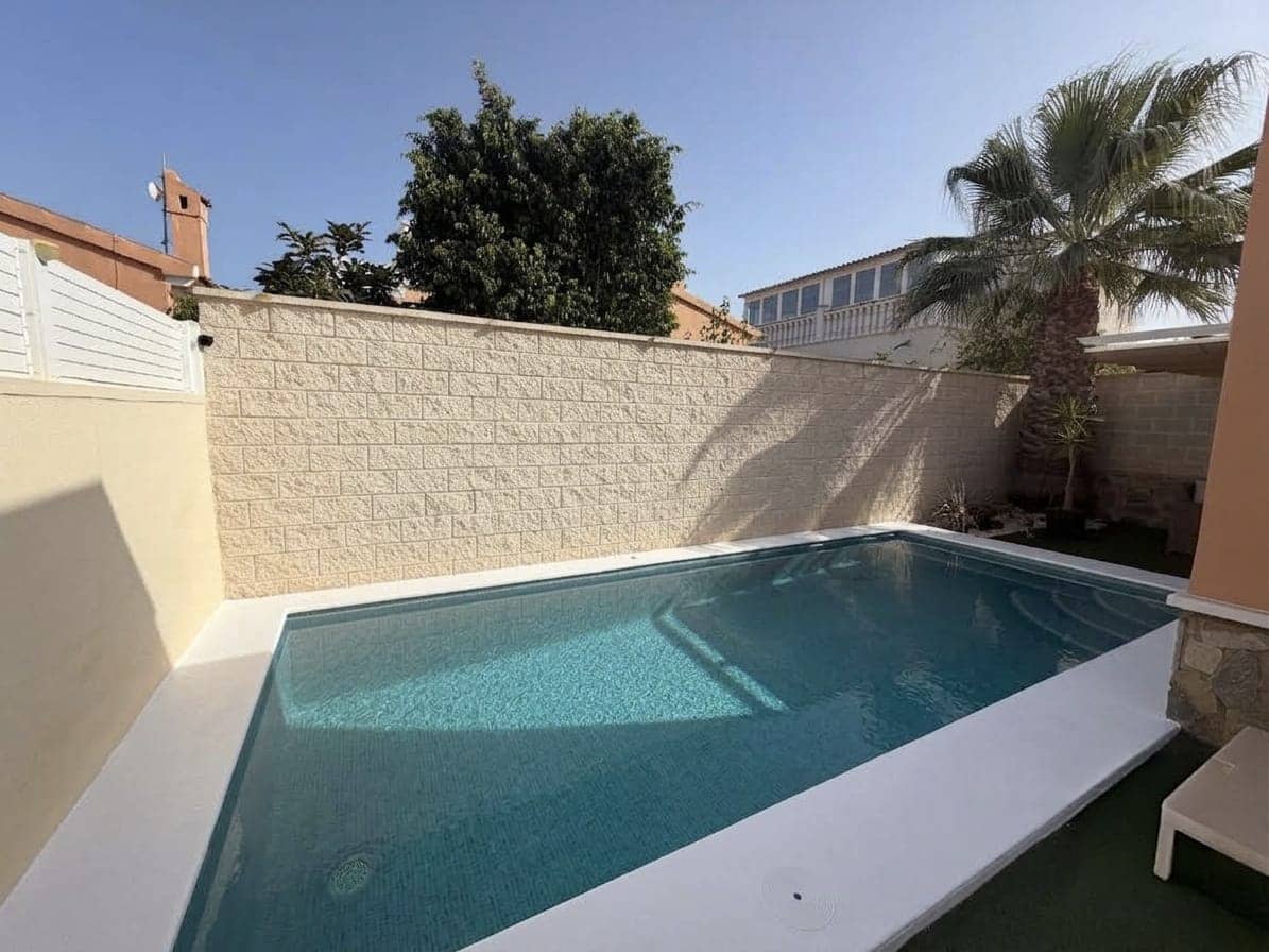 2 chambre Villa/Maison à vendre à Playa Flamenca avec piscine - 365 000 € (Ref: 10154273)