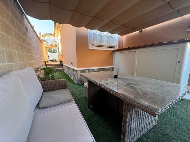 2 Zimmer Villa zu verkaufen in Playa Flamenca, Orihuela mit Pool - 365.000 € (Ref: 10154273)