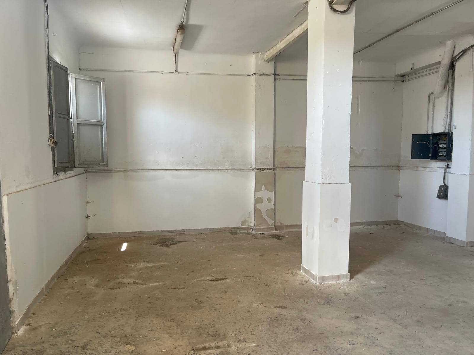 Butikk til salgs i Crevillente / Crevillent - € 60 000 (Ref: 10160028)