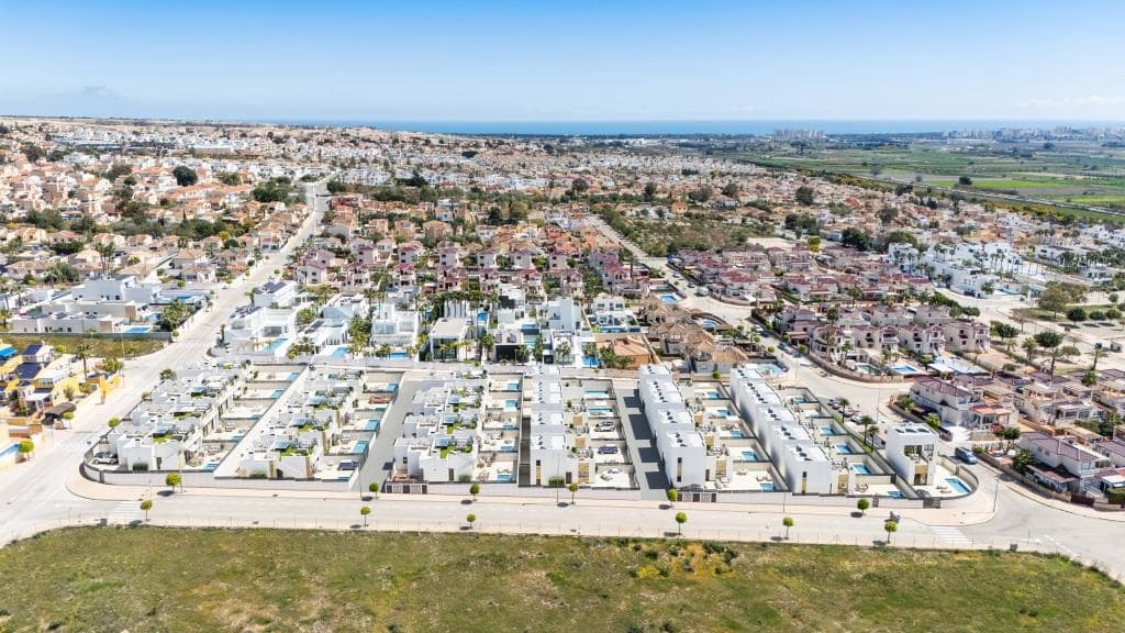 3 soverom Villa til salgs i San Fulgencio med svømmebasseng garasje - € 395 000 (Ref: 10163489)