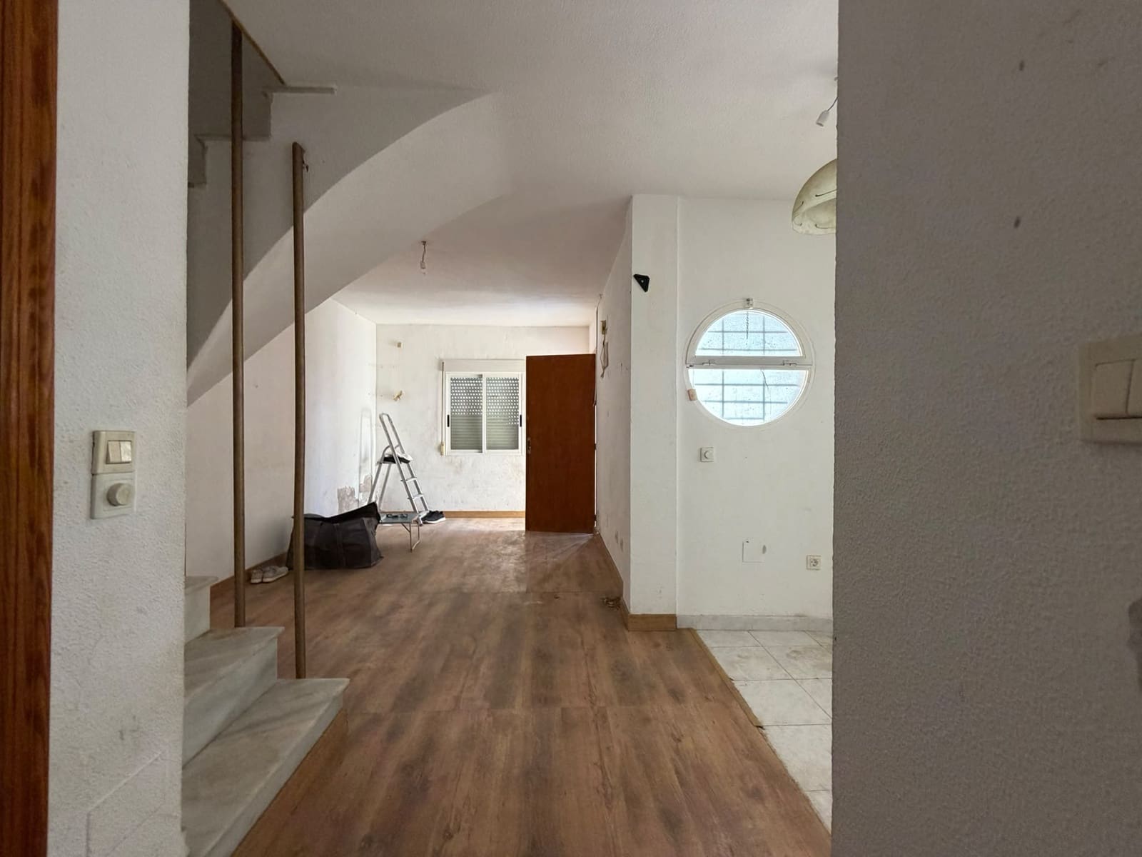 3 makuuhuone Rivitalo myytävänä paikassa Torrevieja mukana 
autotalli - 144 900 € (Ref: 10169105)