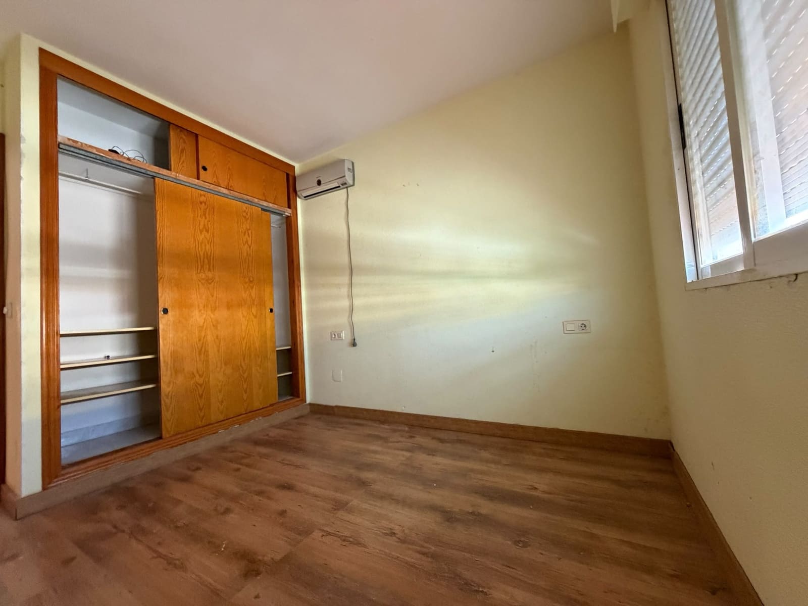 3 makuuhuone Rivitalo myytävänä paikassa Torrevieja mukana 
autotalli - 144 900 € (Ref: 10169105)