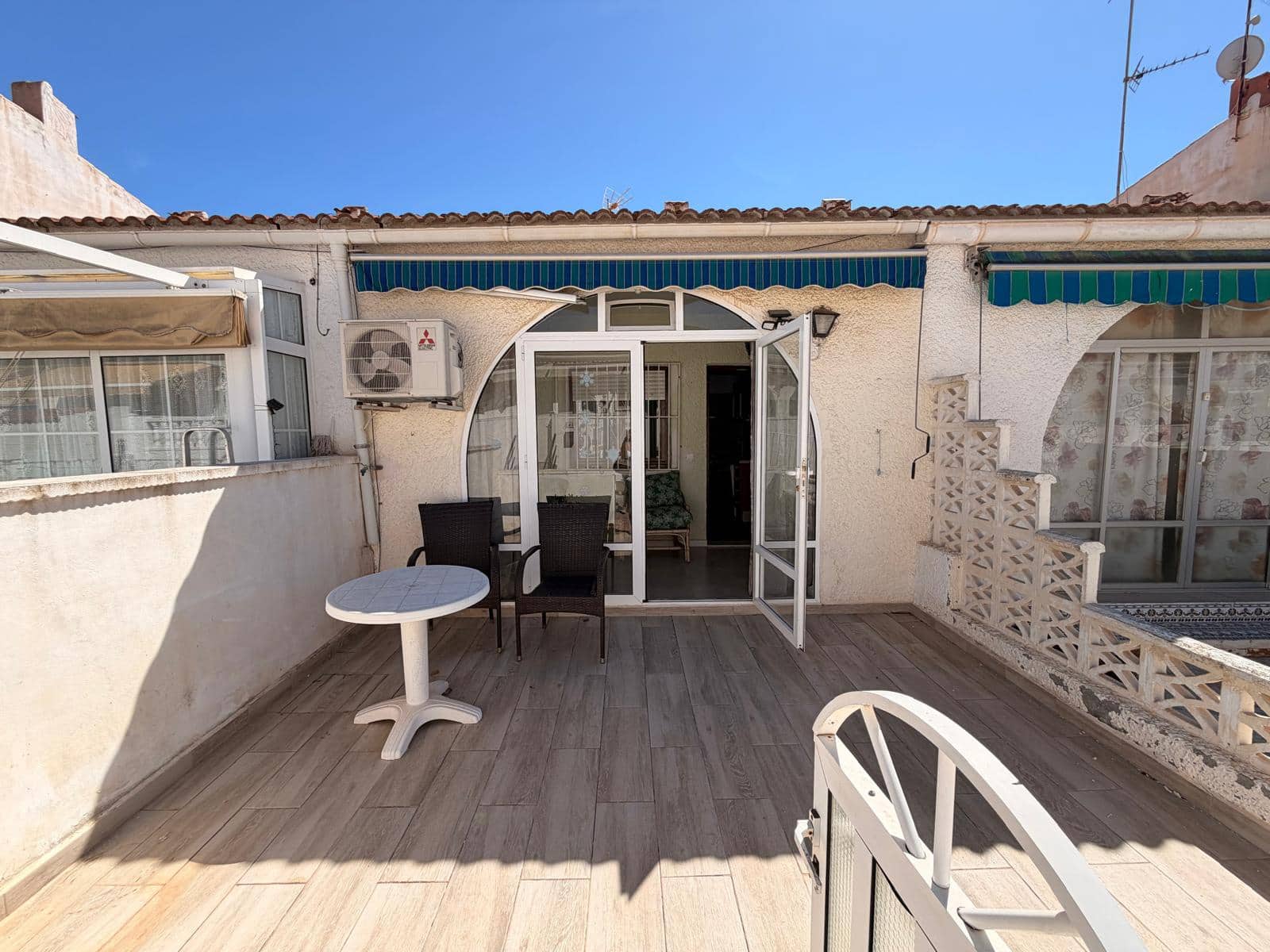 Bungalow de 1 habitación en Torrevieja en venta - 104.990 € (Ref: 10185416)