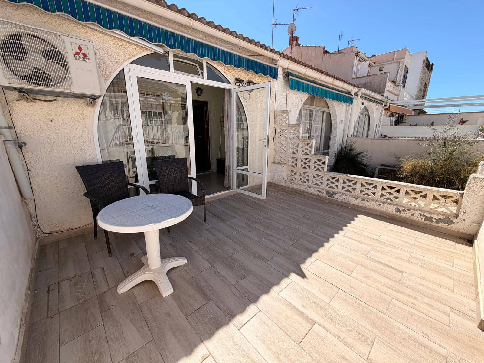 Bungalow de 1 habitación en Torrevieja en venta - 104.990 € (Ref: 10185416)