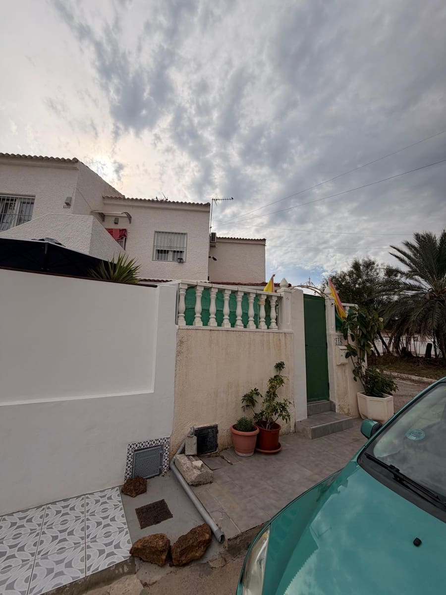 Bungalow de 2 habitaciones en Torrevieja en venta - 119.000 € (Ref: 10185422)