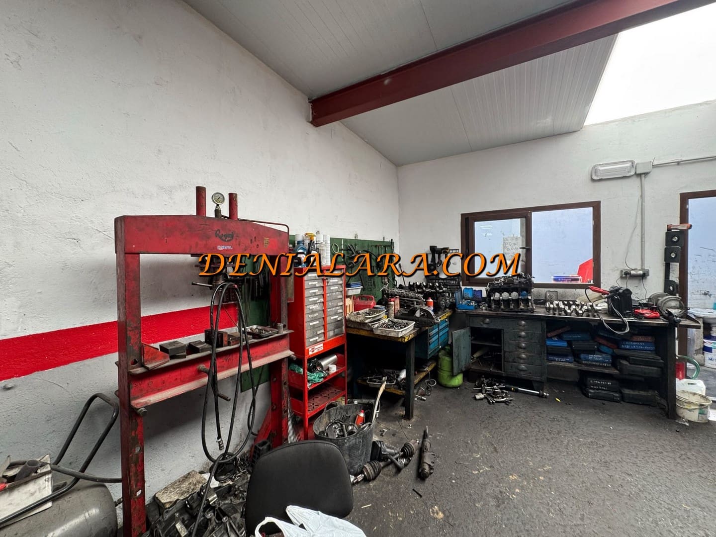 Commerciale da affittare in Denia - 900 € (Rif: 10000097)