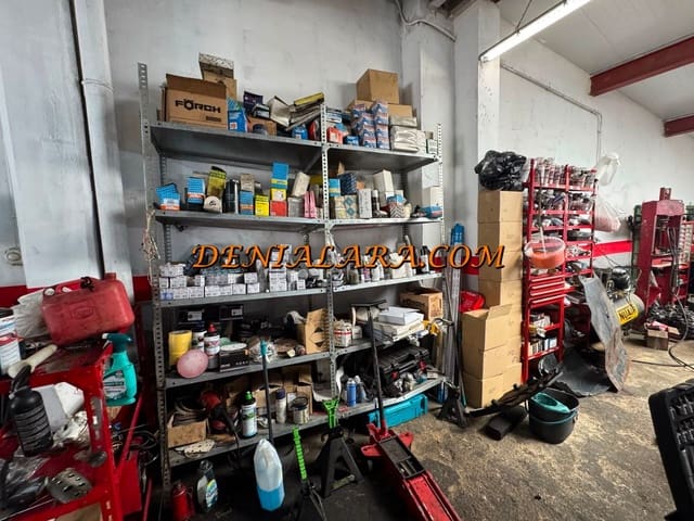 Commerciale da affittare in Dénia - 900 € (Rif: 10000097)