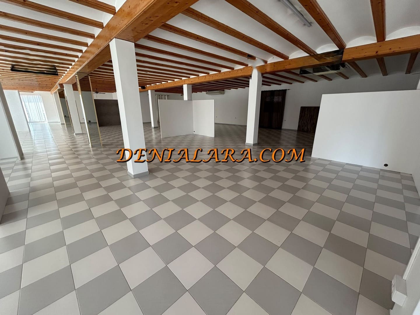 Local Comercial en El Vergel / Verger en alquiler - 1.800 € (Ref: 10000098)
