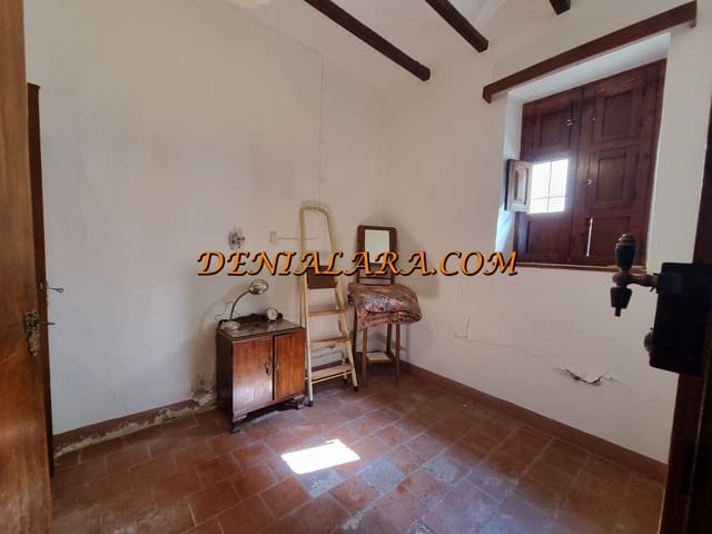 5 quarto Casa em Banda para venda em Pedreguer - 180 000 € (Ref: 10031279)