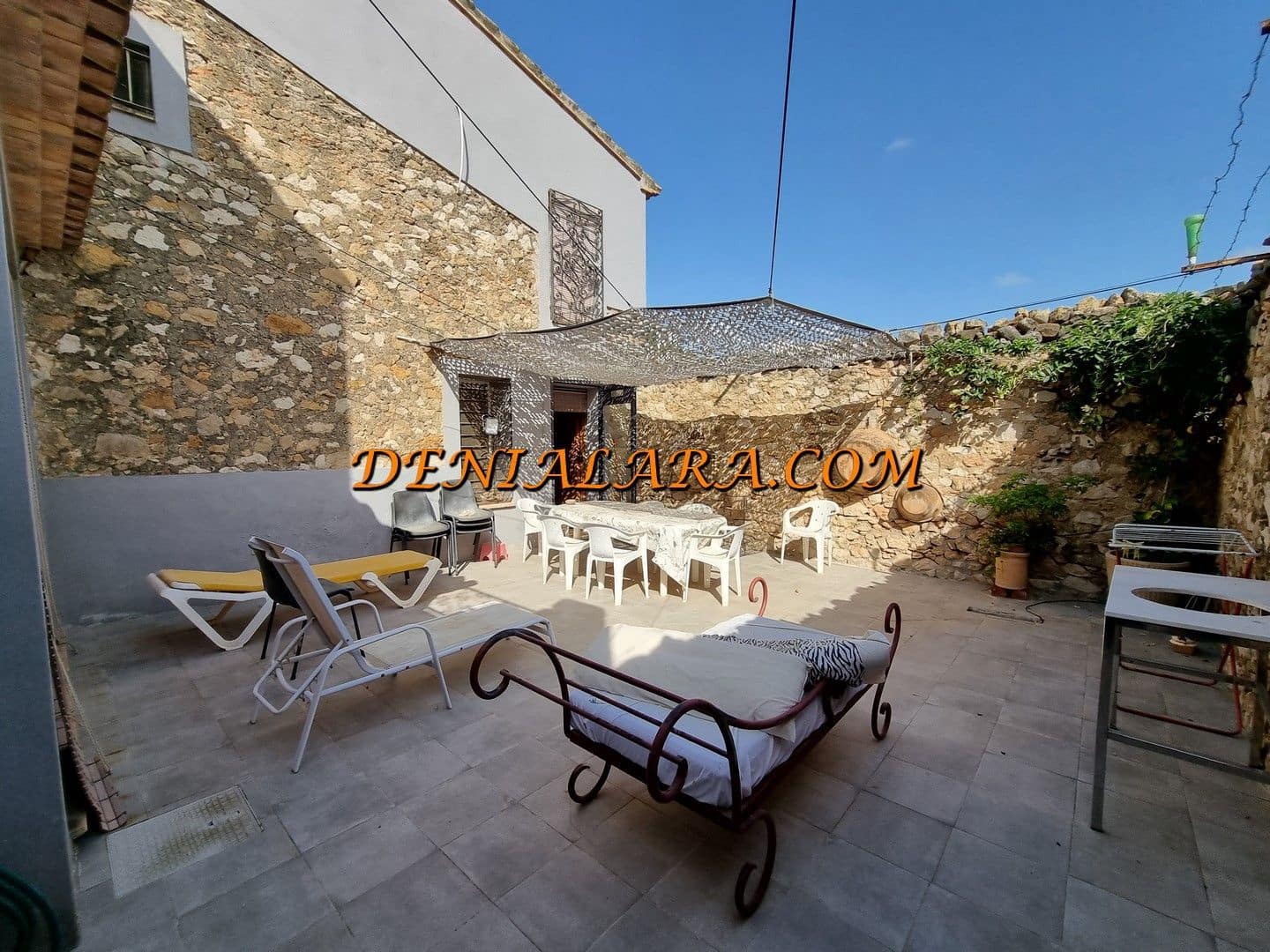4 bedroom Finca/Country House for sale in Pedreguer - € 290,000 (Ref: 10057678)