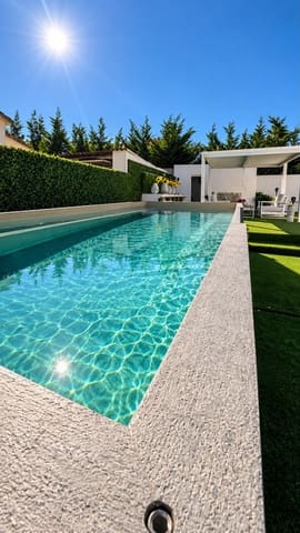2 soveværelse Villa til leje i Dénia med swimmingpool garage - € 2.100 (Ref: 10081632)