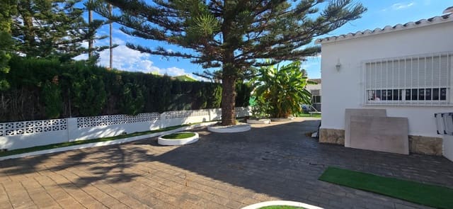 2 soveværelse Villa til leje i Dénia med swimmingpool garage - € 2.100 (Ref: 10081632)