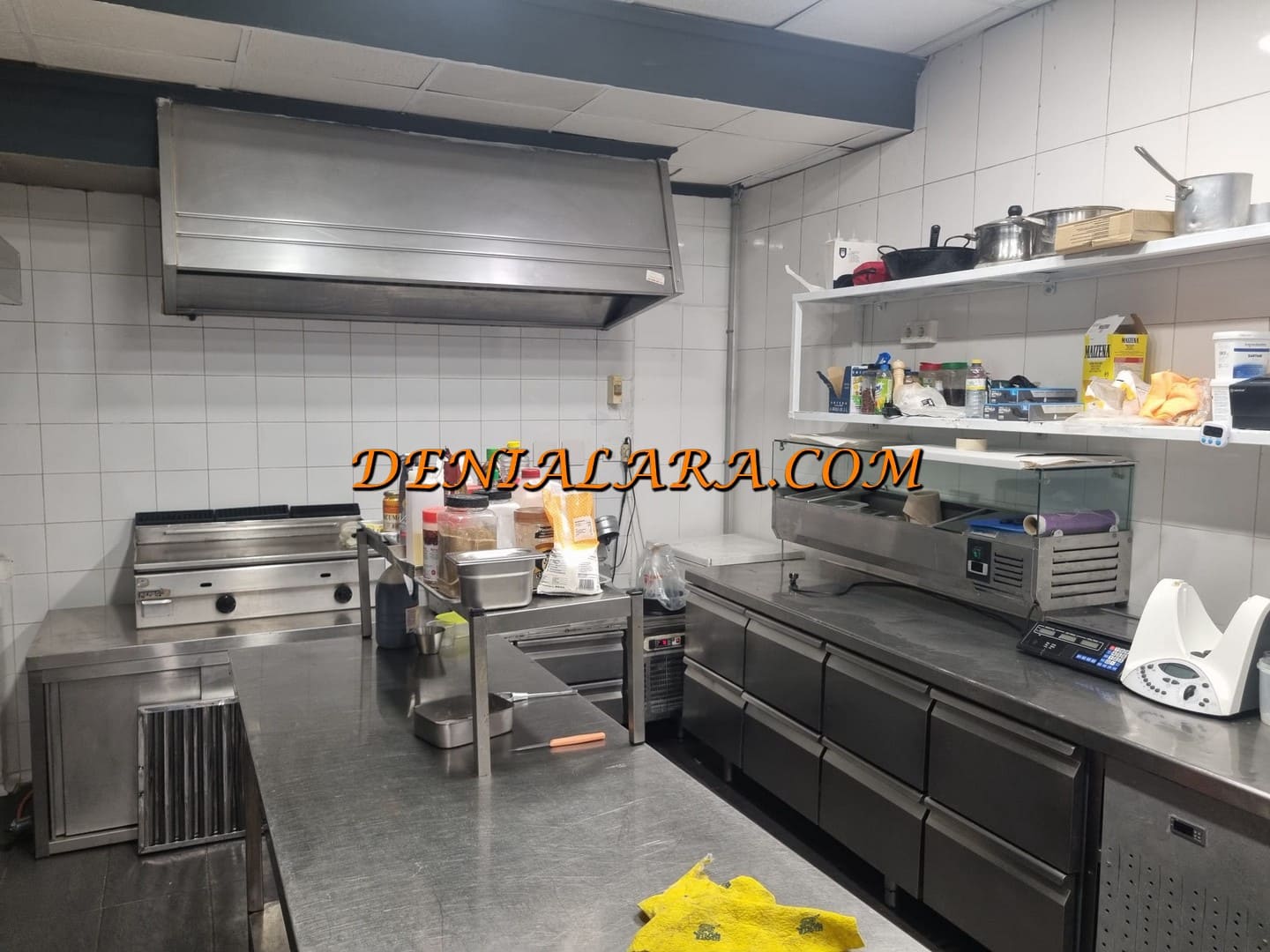 Restauracja lub bar do wynajęcia w Denia z garażem - 1 300 € (Ref: 10085252)