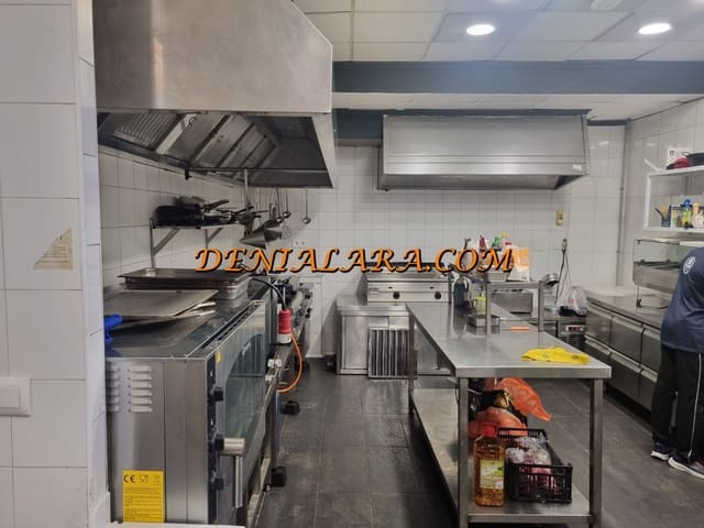 Restauracja lub bar do wynajęcia w Dénia z garażem - 1 300 € (Ref: 10085252)