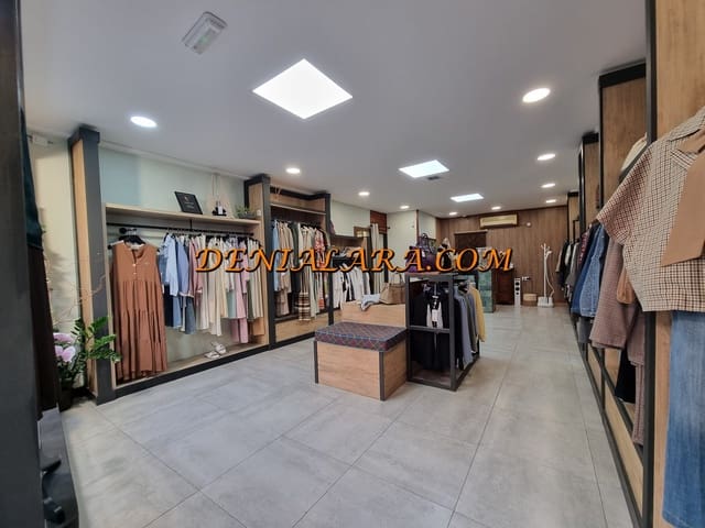 Kommersiell att hyra i Dénia - 1 300 € (Ref: 10101378)