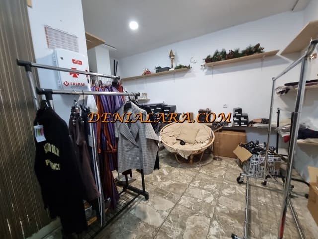 Kommersiell att hyra i Dénia - 1 300 € (Ref: 10101378)