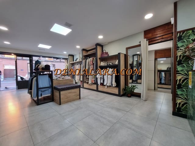 Kommersiell att hyra i Dénia - 1 300 € (Ref: 10101378)