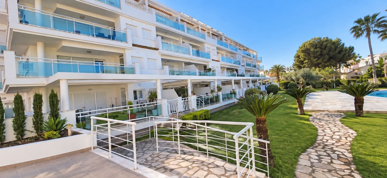 2 sovrum Lägenhet till salu i Denia med pool garage - 399 999 € (Ref: 10121074)