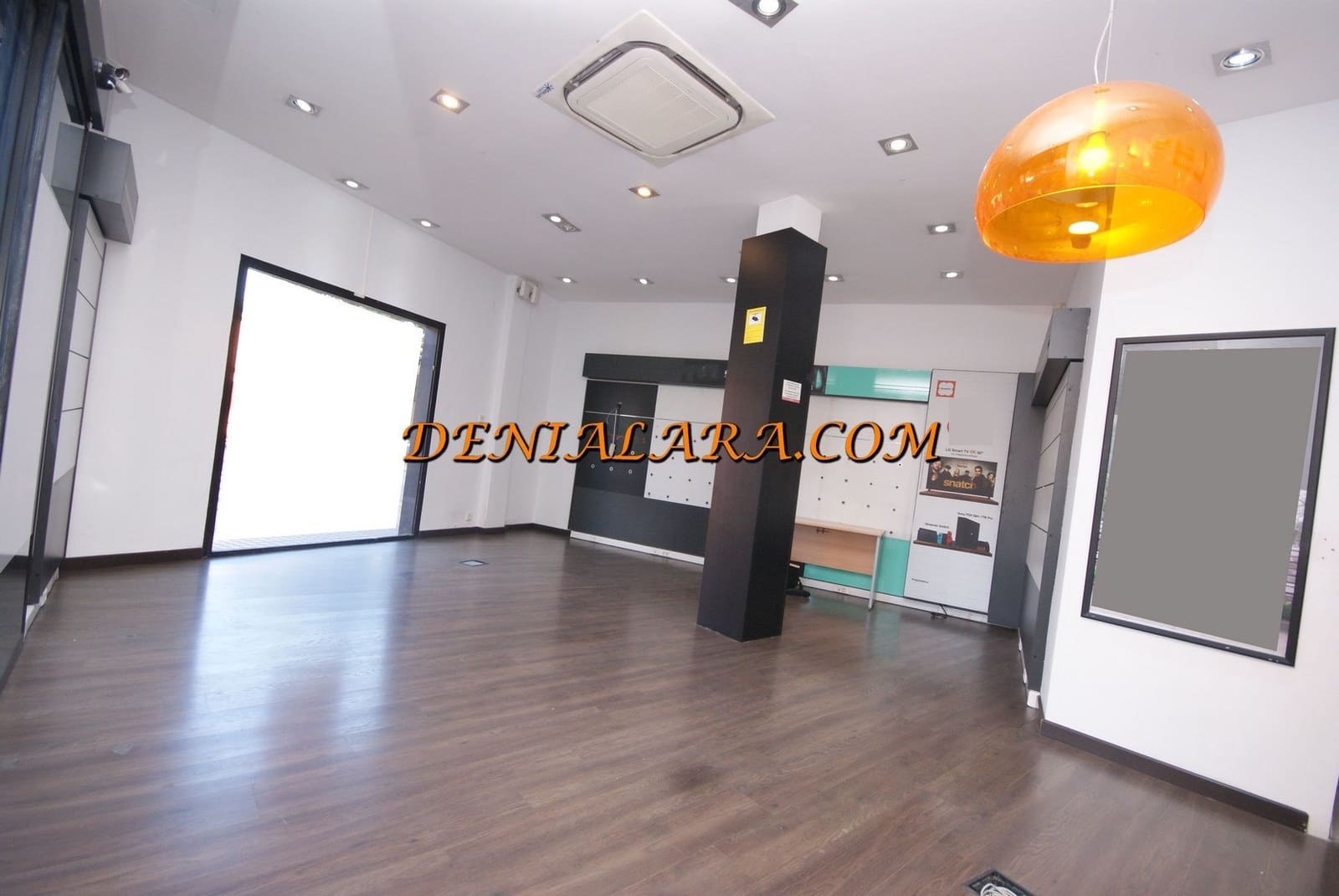 Kommersiell att hyra i Denia - 750 € (Ref: 10124842)