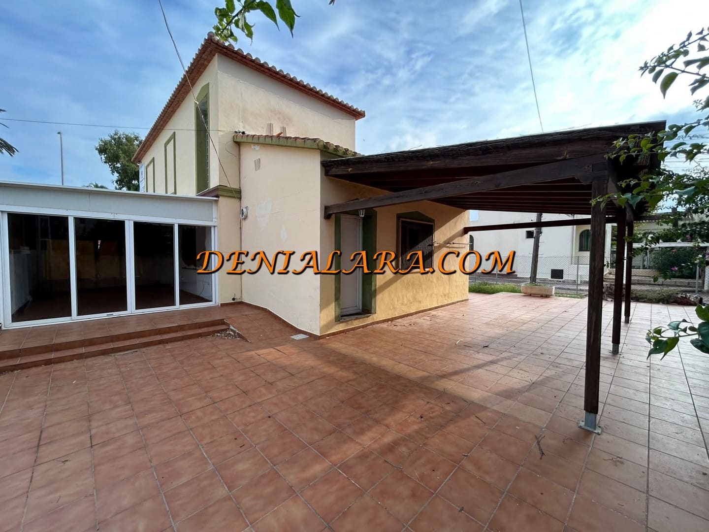 Villa/Maison à vendre à Denia avec piscine garage - 449 999 € (Ref: 10130901)