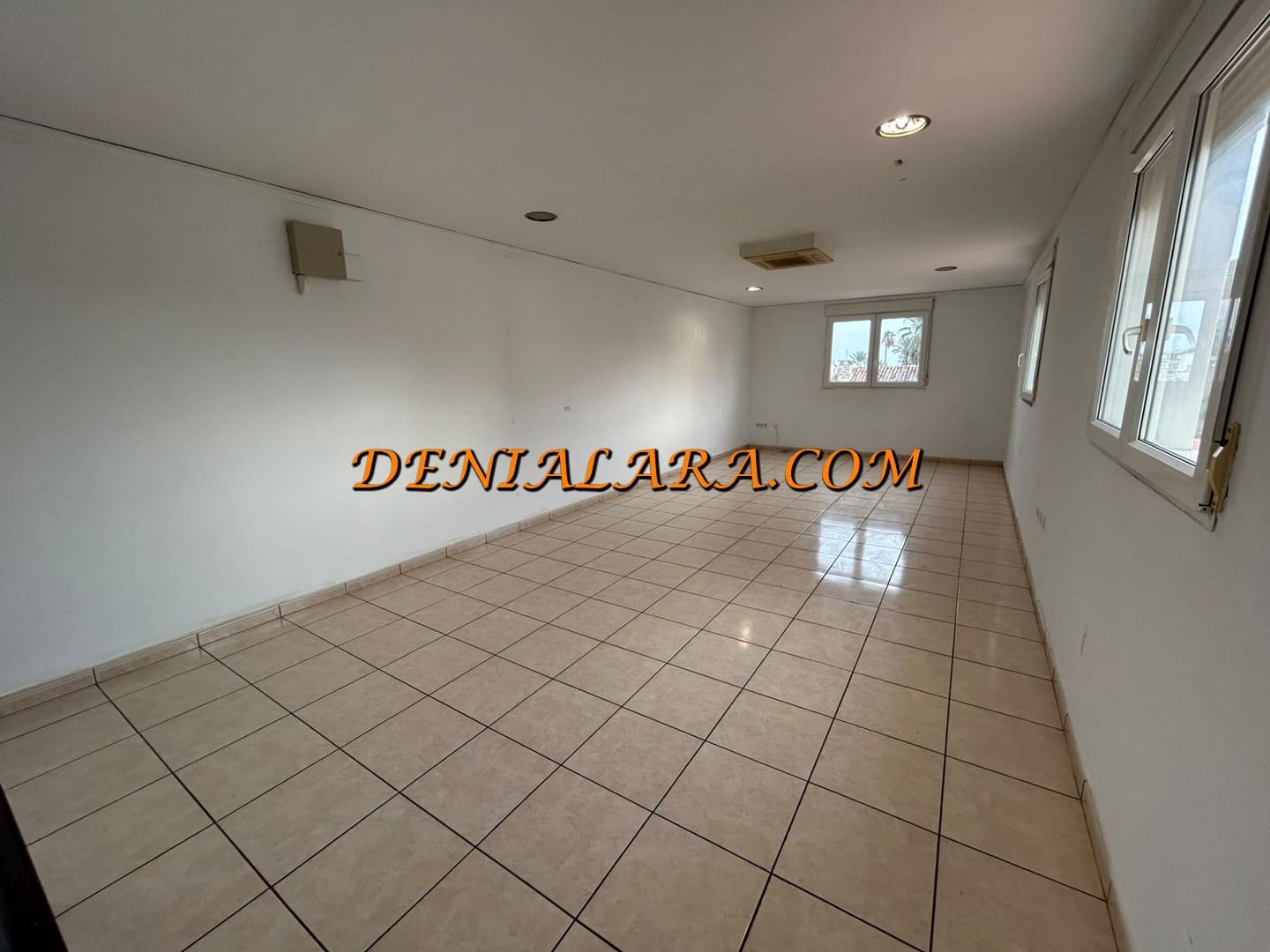Villa/Maison à vendre à Denia avec piscine garage - 449 999 € (Ref: 10130901)