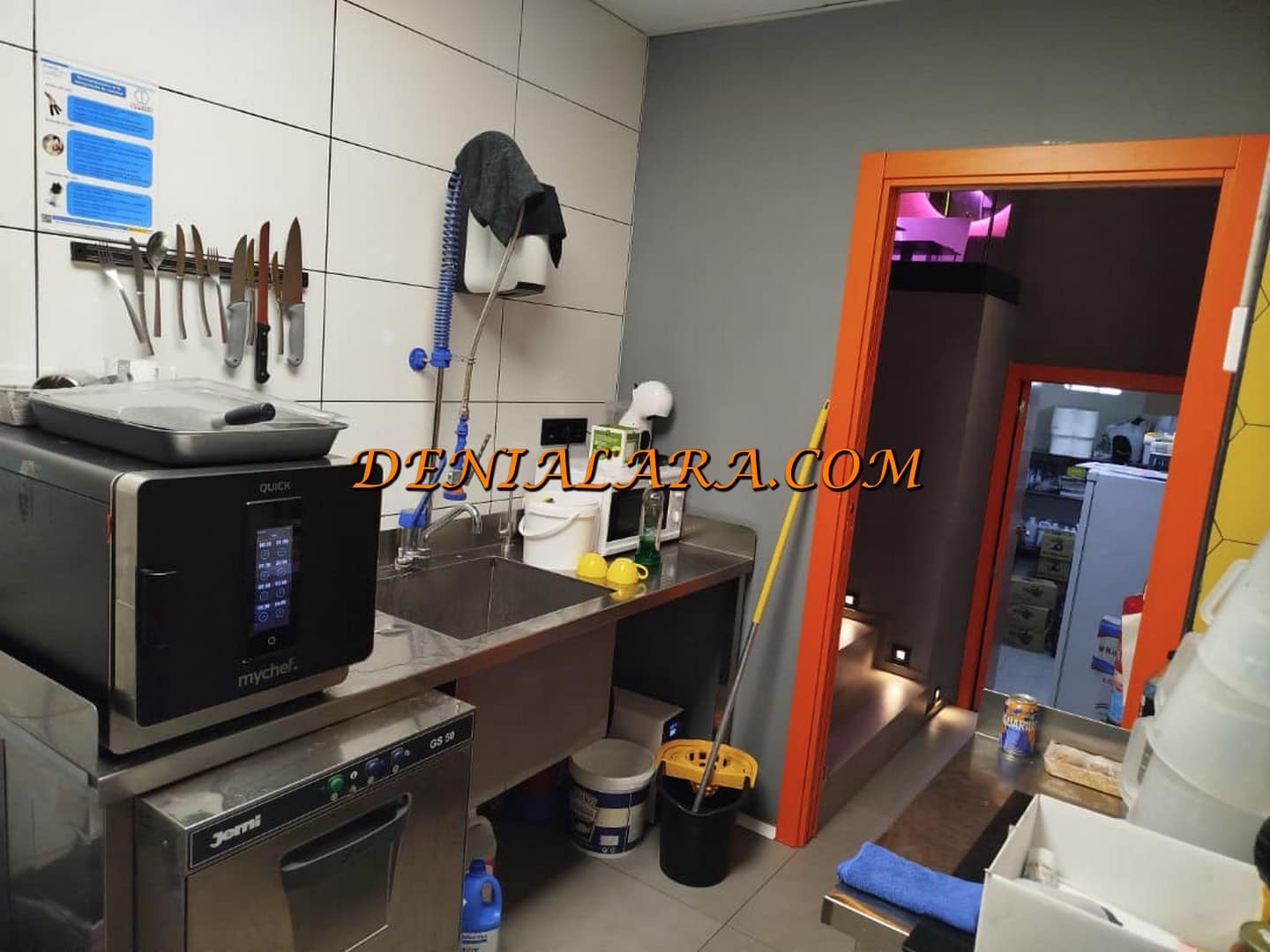 Restaurant/Bar à louer à Denia - 2 000 € (Ref: 10140420)