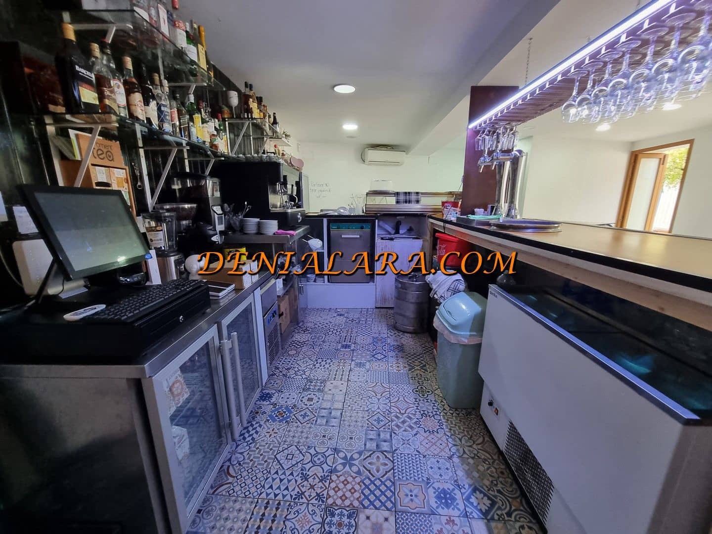 Restaurant/bar te huur in Denia - € 1.700 (Ref: 10182144)