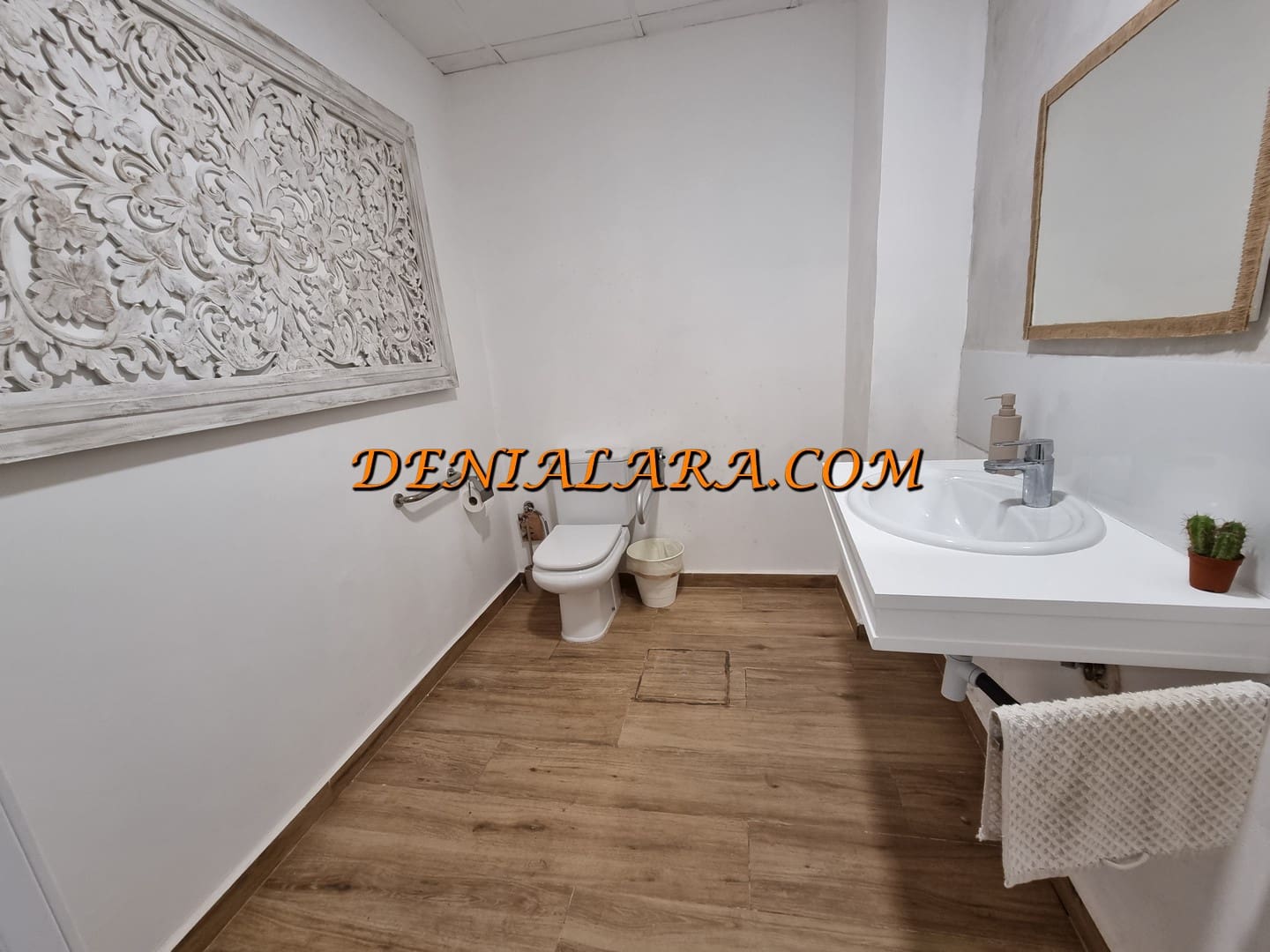 Erhverv til leje i Denia - € 550 (Ref: 10183552)