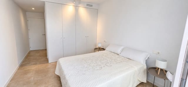 2 slaapkamer Flat te huur in Dénia met garage - € 900 (Ref: 10186237)