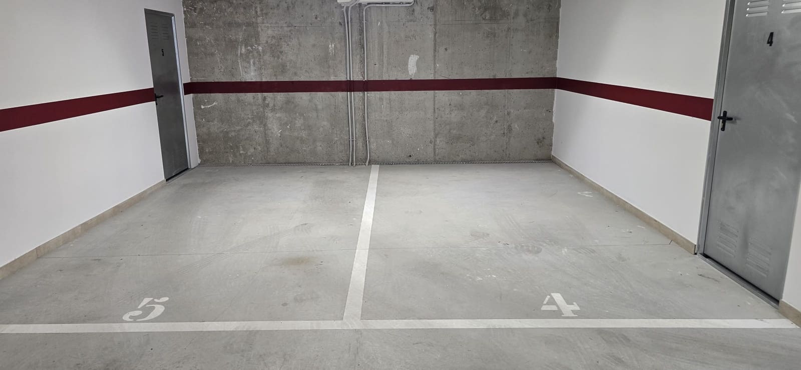 2 slaapkamer Flat te huur in Denia met garage - € 900 (Ref: 10186237)